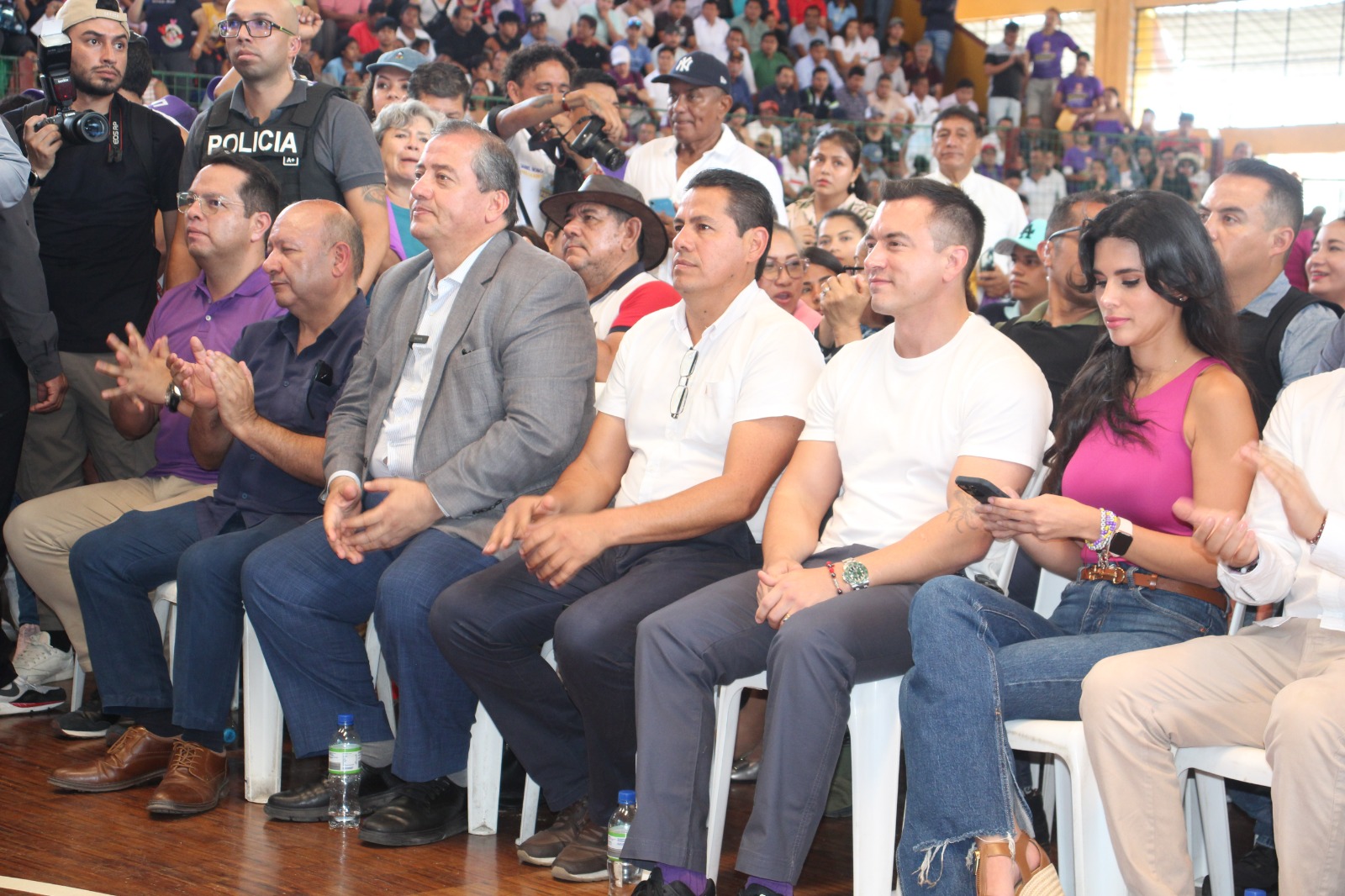 FENATRAPE y la Confederación Nacional de Transporte del Ecuador dialogaron con el presidente de la República Daniel Noboa, para ratificar compromisos con el Transporte Pesado